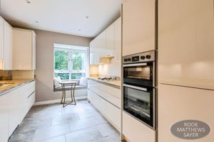 Photo 11- click for photo gallery